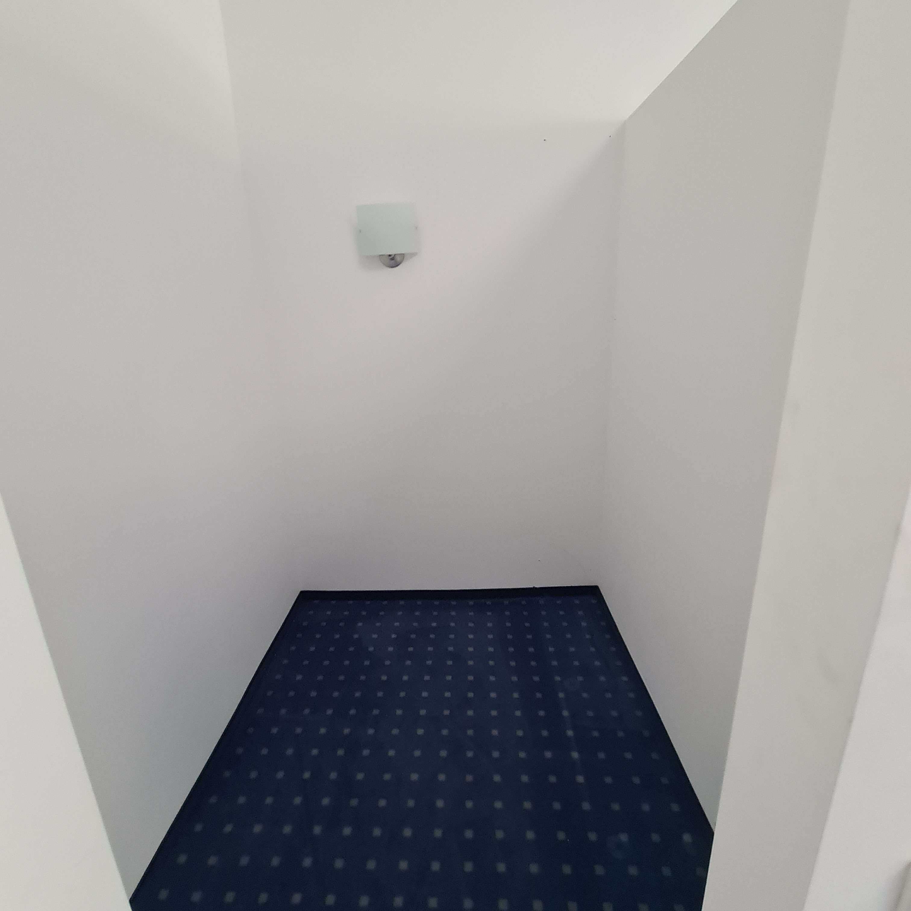 Heiligenhaus / Gewerbefläche in zentraler Einkaufspassage auf 2 Etagen zu vermieten