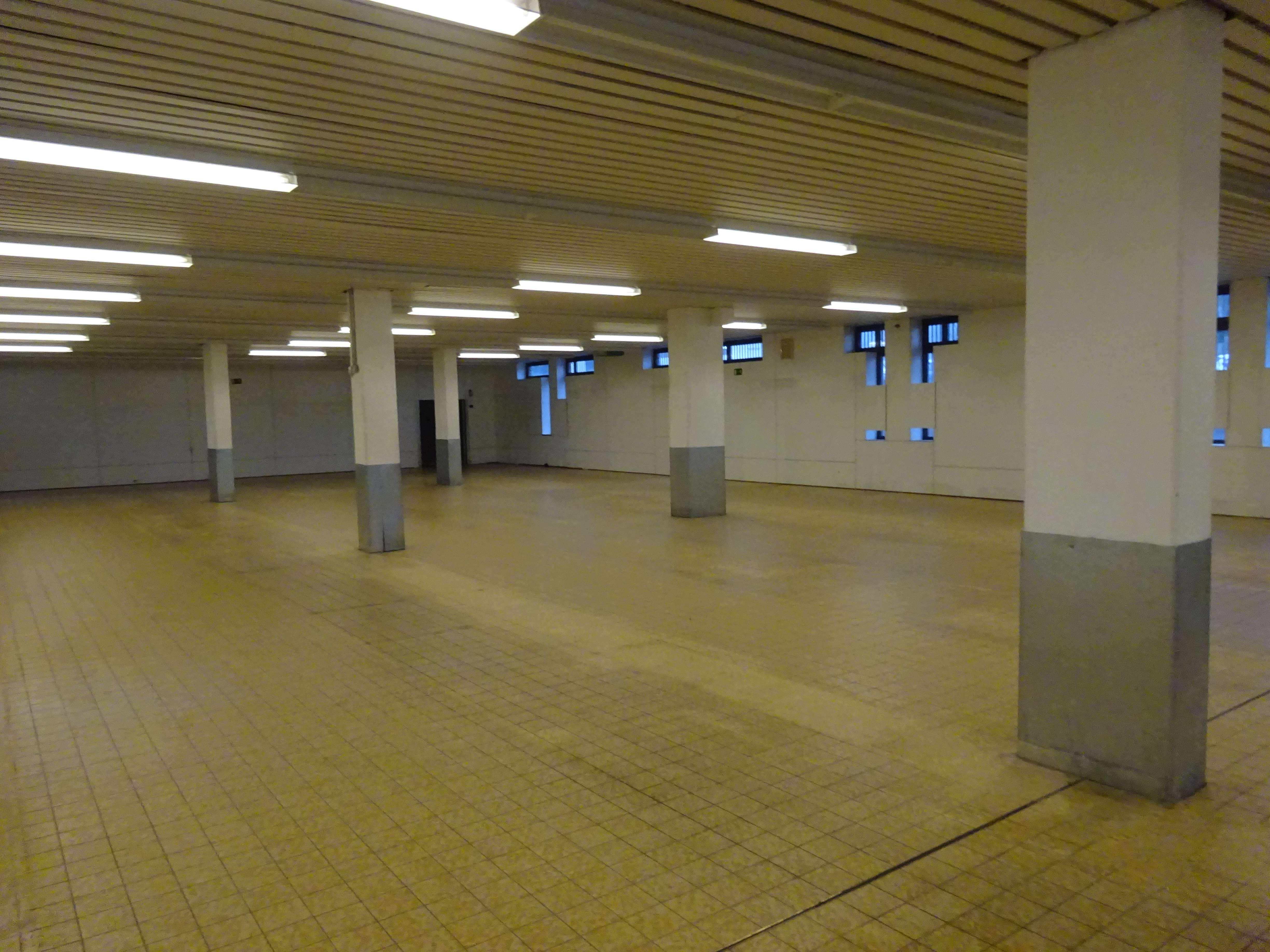 Attraktive Gewerbefläche in Witten – ideale Erreichbarkeit & viele Stellplätze